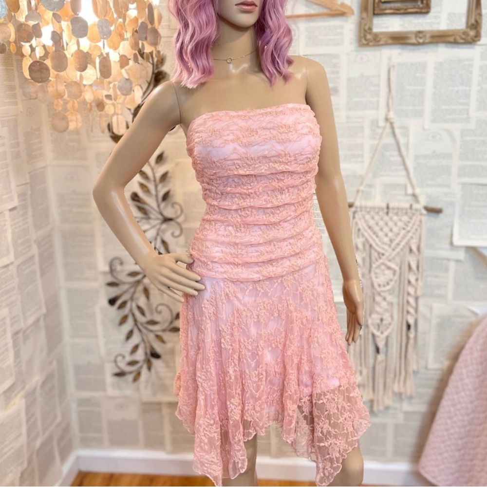 *SOLD* Papaya Pretty In Pink Lace Strapless Dress